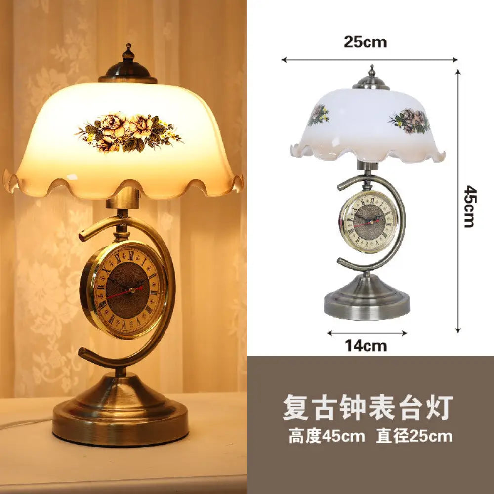 Cross-Border Exclusive for Mid-Century Style Retro Nostalgic European Cheongsam Clock Table Lamp Study Living Room